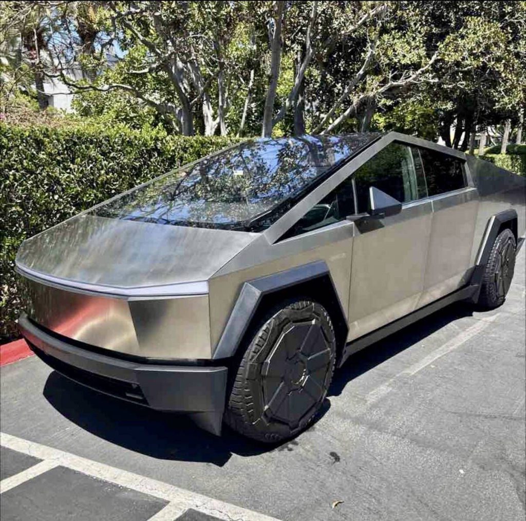 Tesla Cybertruck — wash & protection